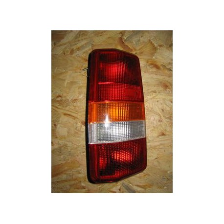 RH DISCOVERY 200 TDI/V8 REAR STOP LIGHT Allmakes UK - 1