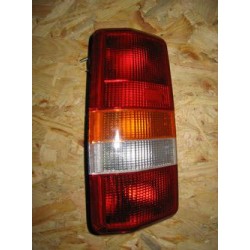 LH DISCOVERY 200 TDI/V8 REAR STOP LIGHT