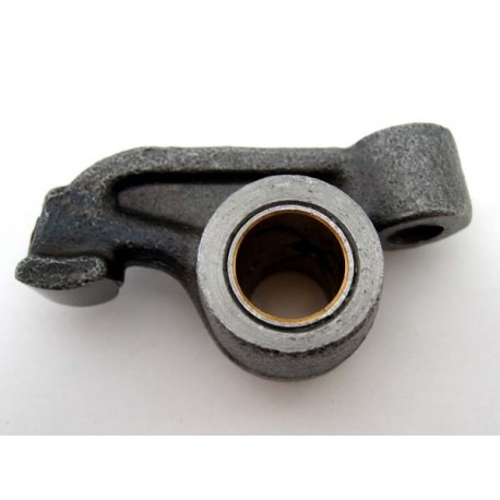 Rocker arm exhaust RH 2.5L NA /TD